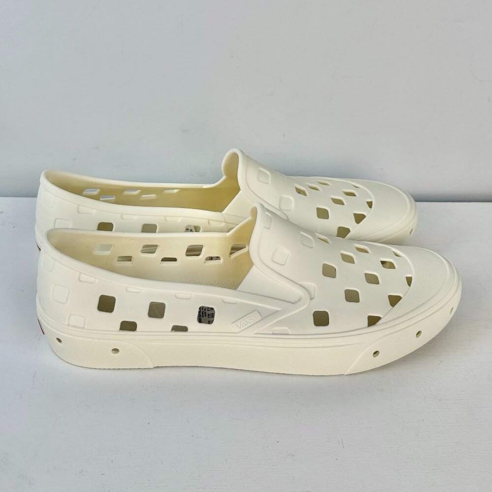 Men's 12 Women's 13.5 Vans Slip-On Mule TRK Sneakers Water Shoes - Marshmallow